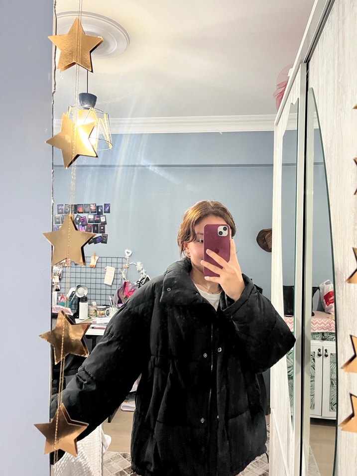 Siyah Kapüşonlu Kadın Kış Montu - Görsel 3