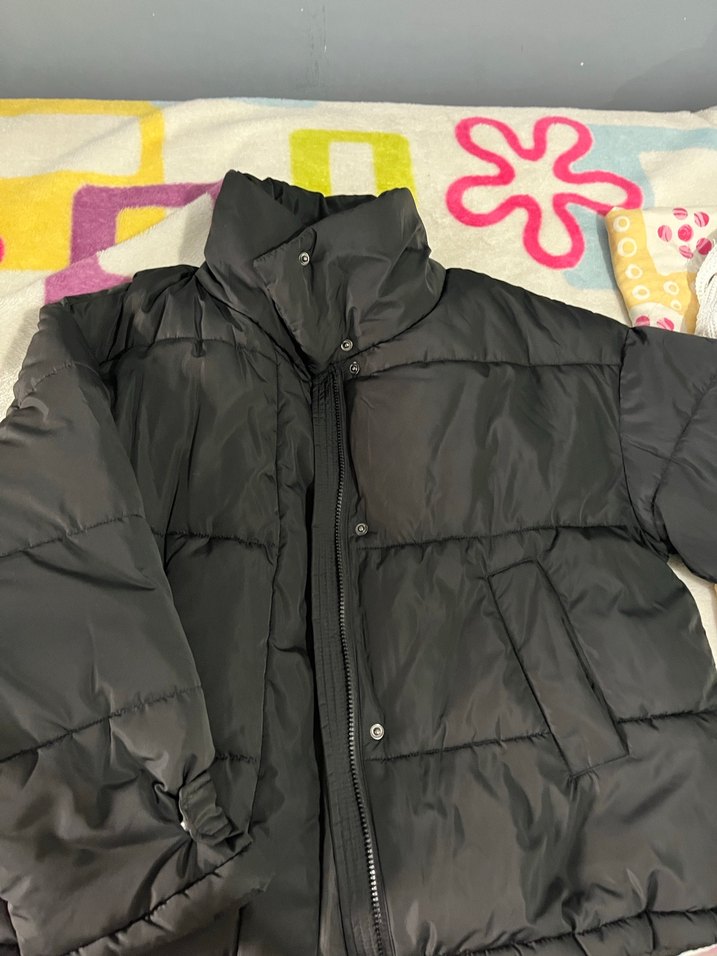 Siyah Kapüşonlu Kadın Kış Montu - Görsel 5