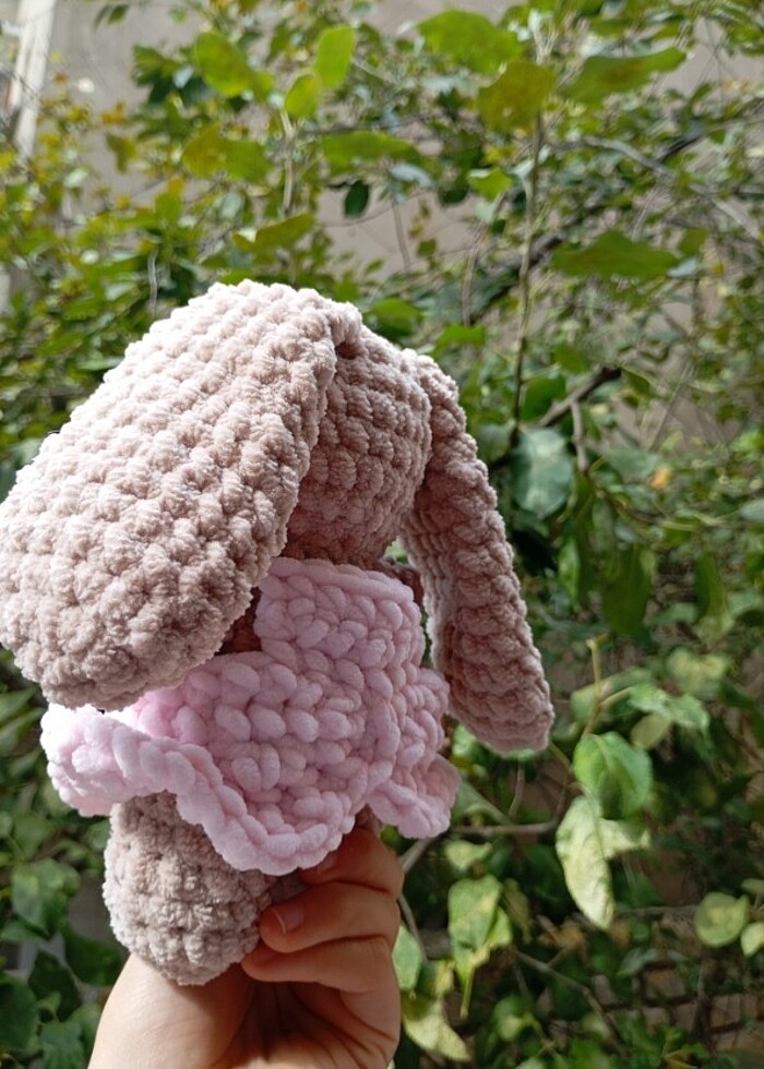 Çilek elbiseli tavşan peluş uyku arkadaşı amigurumi peluş örgü - Görsel 2