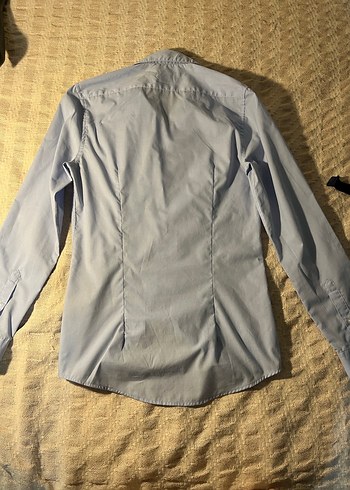 H&M Açık Mavi Düğmeli Uzun Kollu Kadın Gömlek - Görsel 3