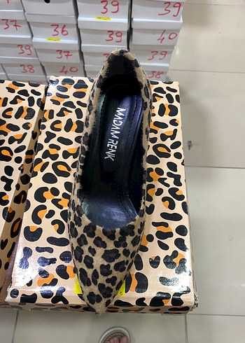 Kahverengi Leopar Desenli Tüylü Stiletto