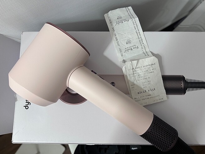  Beden Renk dyson supersonic saç kurutma makinesi.