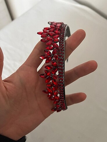 Beden kırmızı Renk Kına tacı kırmızı