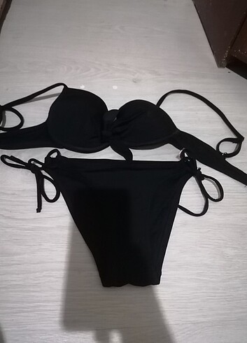 Siyah penti bikini takımı