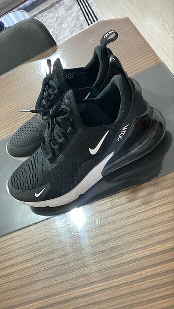 Nike 270 yeni