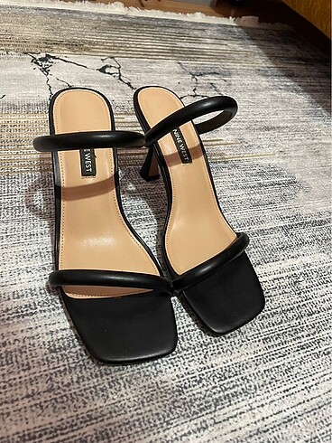 38 Beden siyah Renk Nine West topuklu sandalet