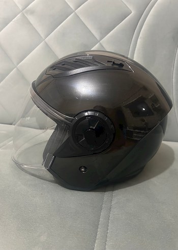 Parlak Siyah Sokak Tarzı Motosiklet Kaskı - Görsel 2