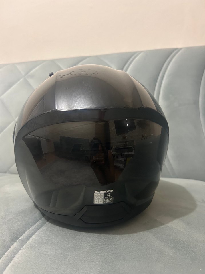 Parlak Siyah Sokak Tarzı Motosiklet Kaskı - Görsel 5