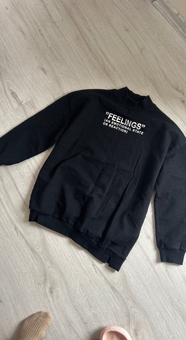 Siyah Baskılı Yüksek Yakalı Sweatshirt - Görsel 2