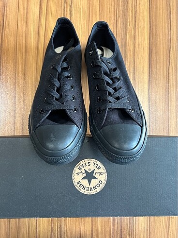 42 Beden Orjinal Sıfır Converse Ayakkabı