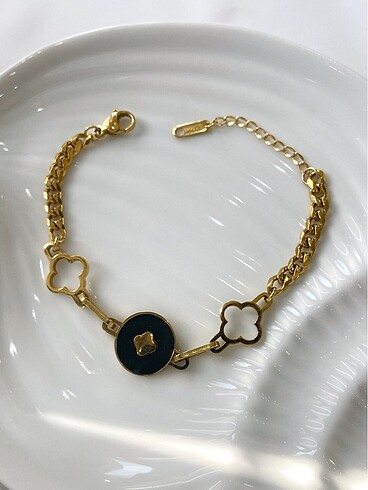 Van Cleef & Arpels Van Cleef siyah bileklik