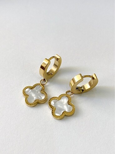 Beden Van Cleef Model Beyaz Yonca Çelik Küpe