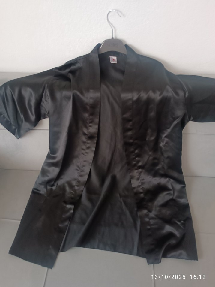 Parlak Siyah Kısa Kollu Midi Kadın Sabahlık - Görsel 2