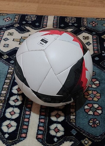 Kıpsta F550 (5 Numara) Futbol Topu