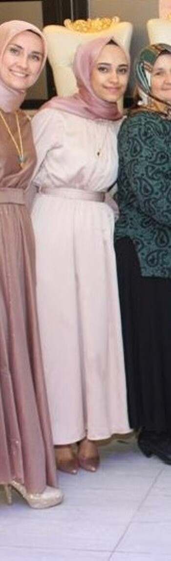 Rengi pudradır