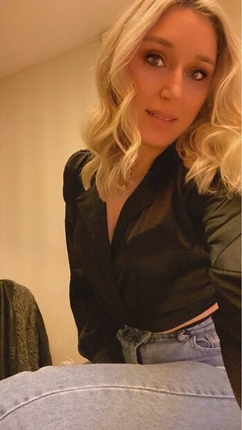 Saten bağlamalı crop