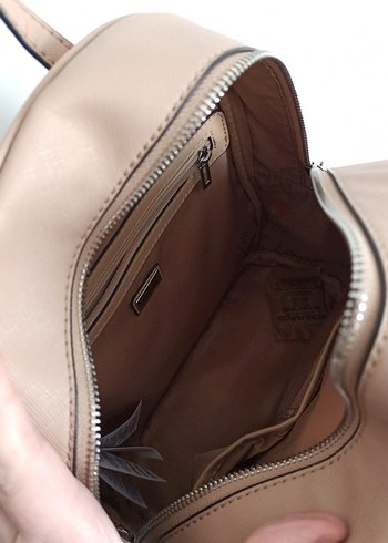 Bej Deri Kadın Sırt Çantası - GUESS - Görsel 3