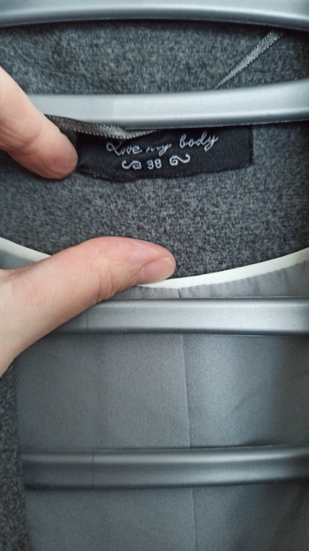 Adil Işık alt grubu olan Love My Body marka kaban - Görsel 2