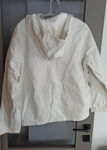 Beyaz kapüşonlu Rüzgarlık - Görsel 2