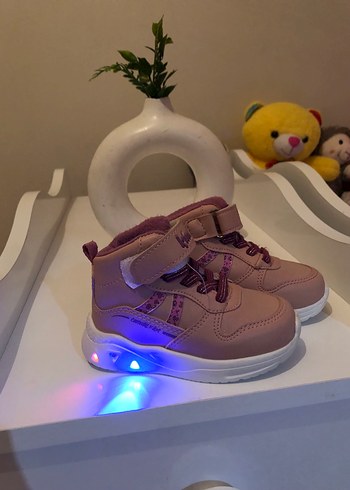 Kız Çocuk Pembe ışıklı Spor Ayakkabı - Görsel 3