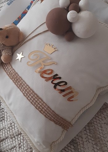 Nakışlı Kahverengi Örgü Çocuk Yastığı - Görsel 4