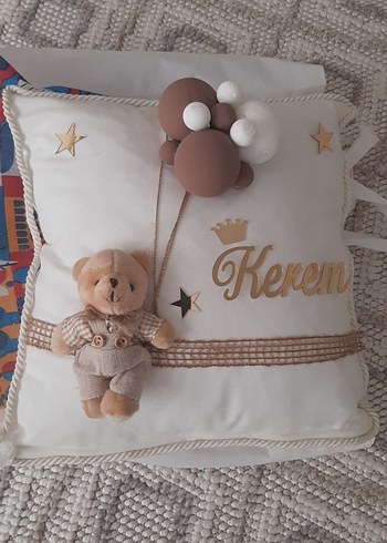 Nakışlı Kahverengi Örgü Çocuk Yastığı - Görsel 2