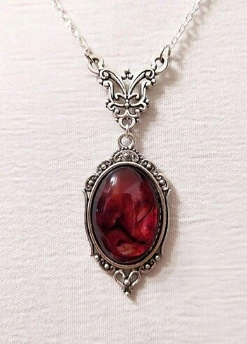  Beden ELİMDE VAR vintage esintili gotik kolye