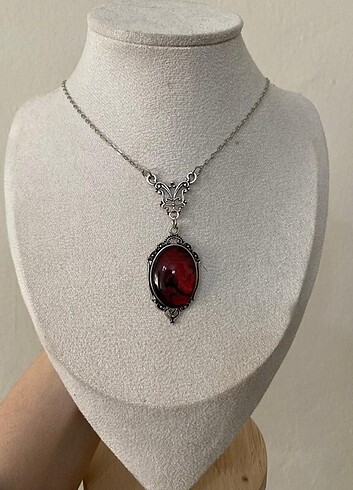 ELİMDE VAR vintage esintili gotik kolye