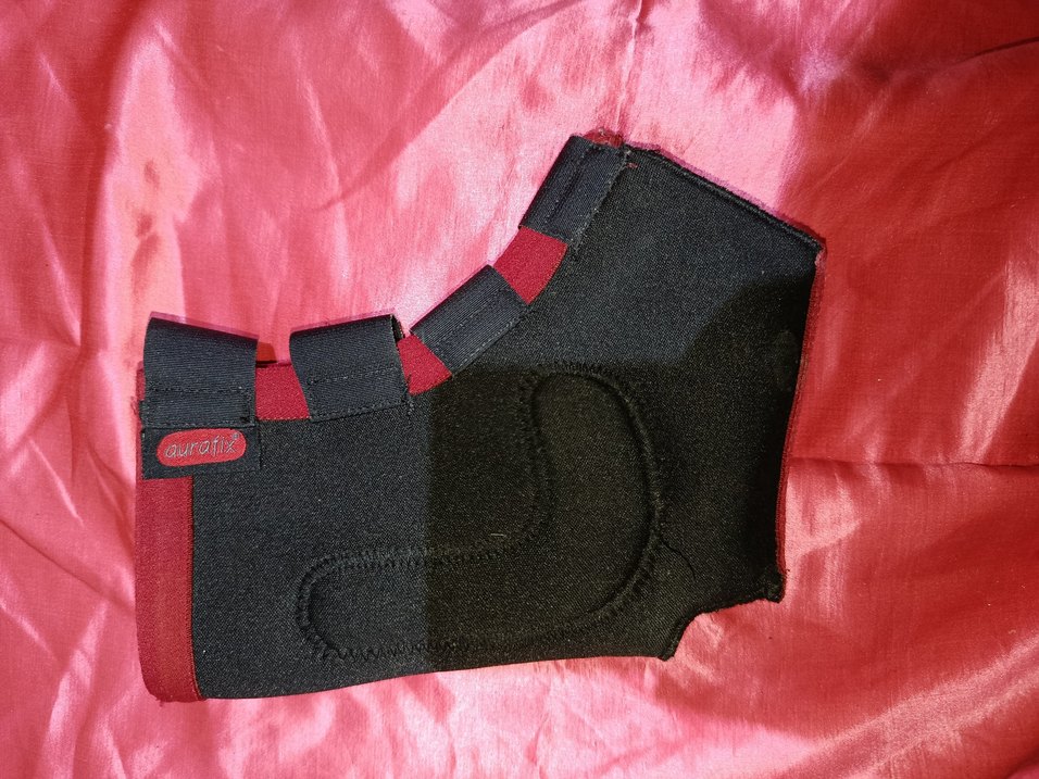 Kırmızı Biker ayak Koruyucu Velcro Kayışlı - Görsel 2