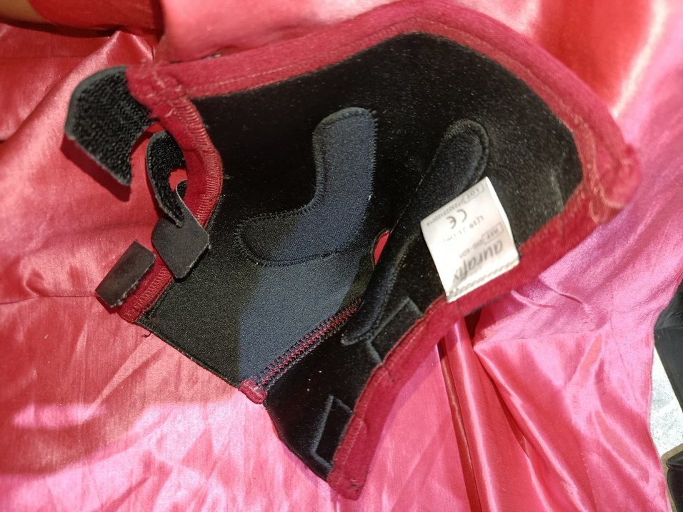 Kırmızı Biker ayak Koruyucu Velcro Kayışlı - Görsel 3