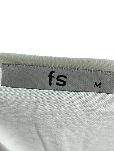 m Beden beyaz Renk Faik Sönmez T-shirt %70 İndirimli.