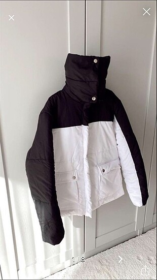 Zara model siyah beyaz mont