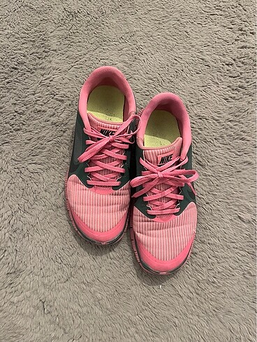 Nike Spor Ayakkabı