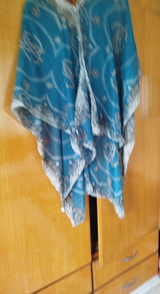 Zincir Detaylı Turkuaz Kadın Şal - Görsel 5