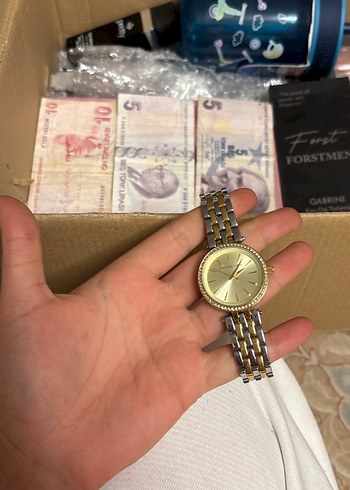 Michael Kors Sikligin Ve Zarafetin Saati