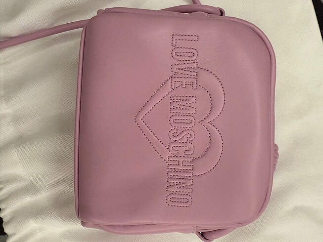 Beden Love Moschino Lila orijinal çanta