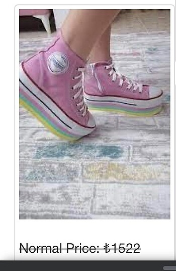 Pembe ayakkabı