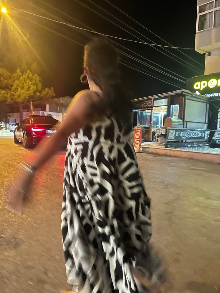 Parlak Kahverengi Leopar Desenli Uzun Elbise - Görsel 2