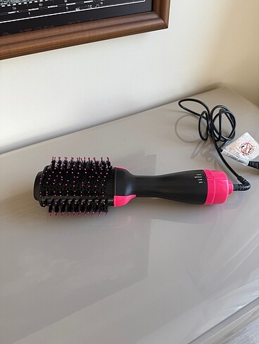 Philips One Step saç şekillendirici ve fön tarağı