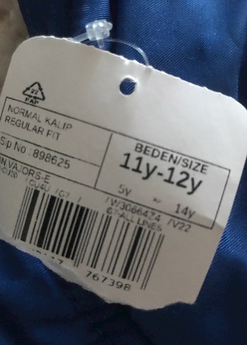 Erkek Çocuk Mavi Kapüşonlu Düğmeli Kaban - Görsel 2