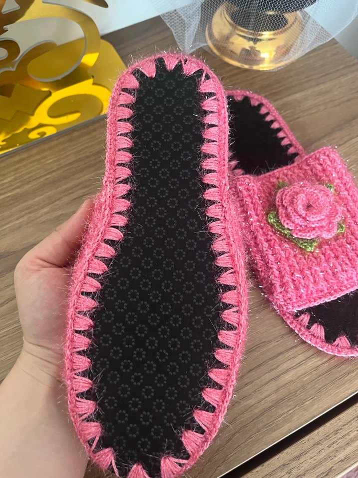 Elişi kadın ev terliği - Görsel 3