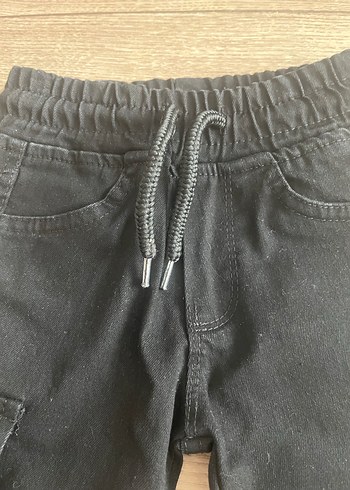 Siyah Bel Detaylı Erkek Çocuk Kot Pantolon - Görsel 2