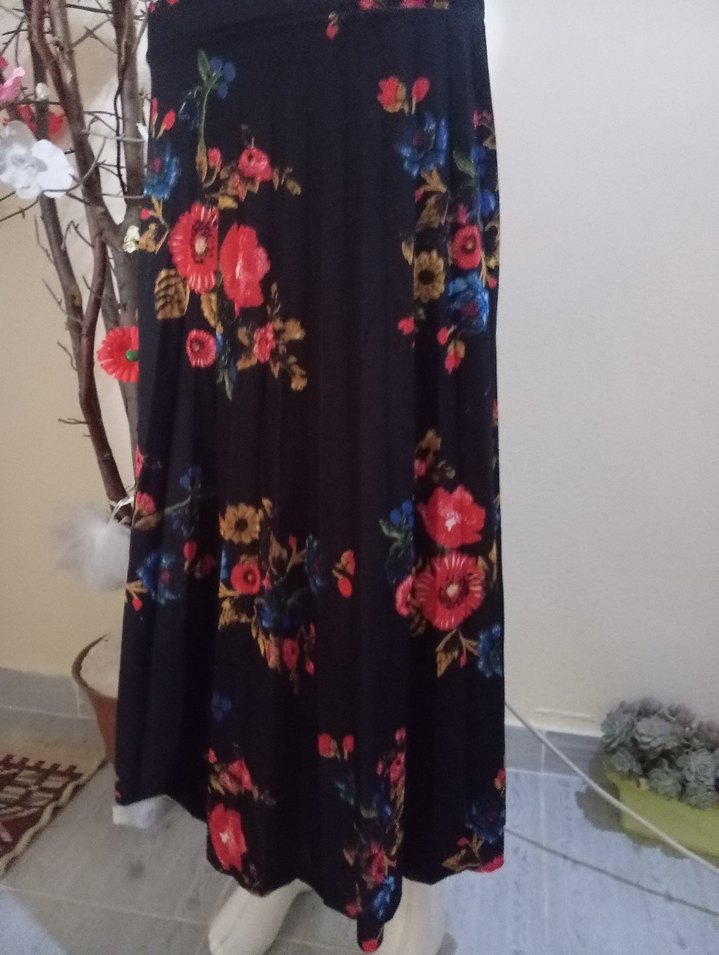 Çiçek Desenli Uzun Pilili Bohem Etek - Görsel 4