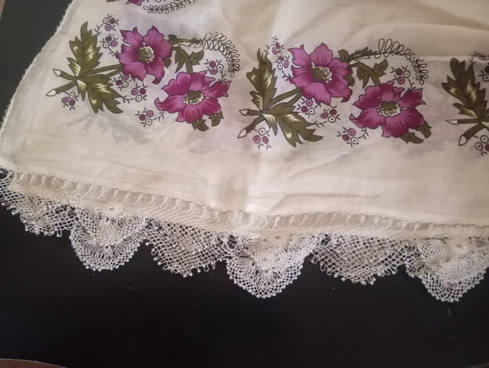 Dantel Kenarlı Vintage Kadın Şal - Görsel 3