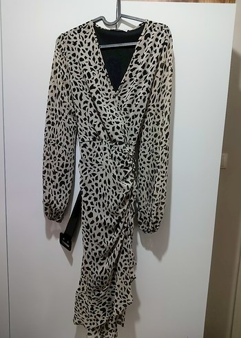 Gri Zebra Desenli Uzun Kemerli Elbise - Görsel 2