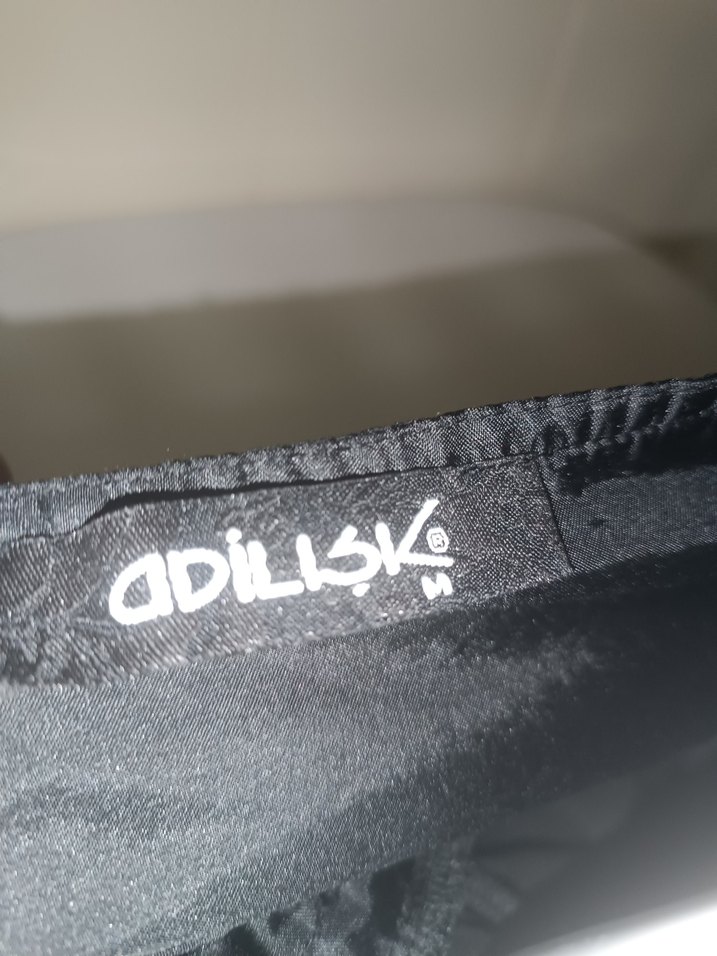 Sırt dekolteli ipli bluz - Görsel 2