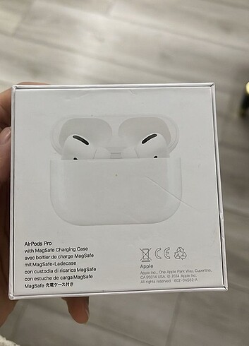 Apple airpods