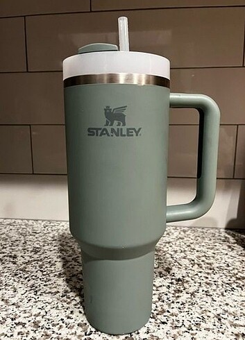 Beden STANLEY TERMOS TÜM RENKLERİYLE SAYFAMDA