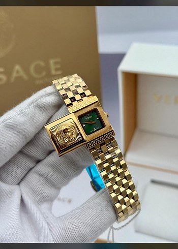 Versace Kadın Klasik Altın Renkli Kol Saati - Görsel 14