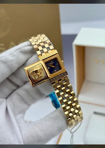 Versace Kadın Klasik Altın Renkli Kol Saati - Görsel 3